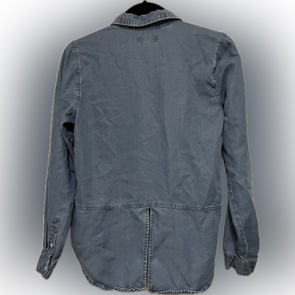 LUCKY BRAND 100 % Tencel long sleeve chambray shirt, split in back - size SP - Picture 2 of 5